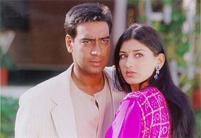 Ajay Devgun and Sonali Bendre