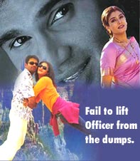 Sunil Shetty and Raveena Tandon in Officer