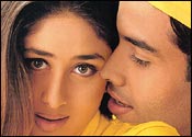 Tusshar Kapoor and Kareena Kapoor in Mujhe Kucch Kehna Hai